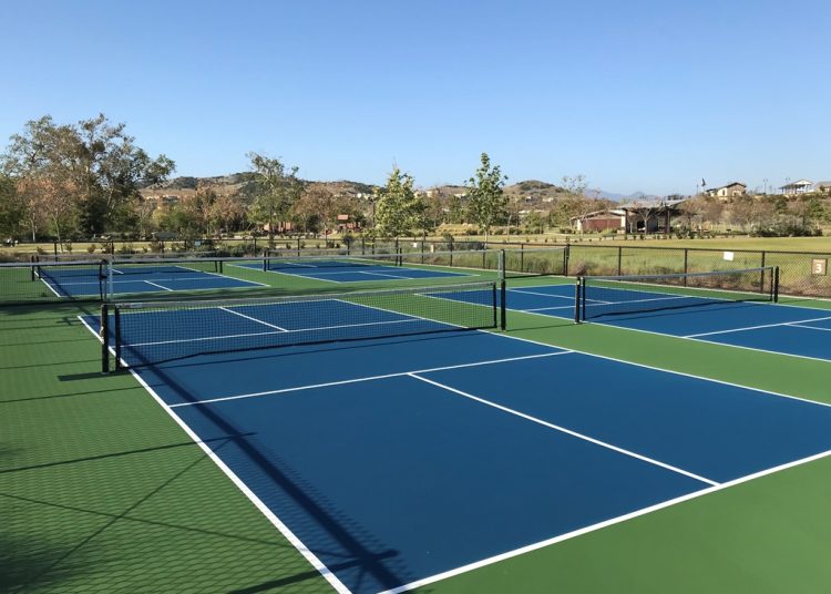 what’s the standard size of a tennis net