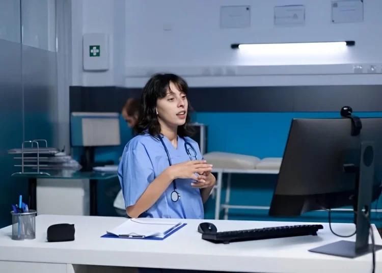 How a Virtual Receptionist Can Help with Appointment Scheduling and Reminders in Medical Offices